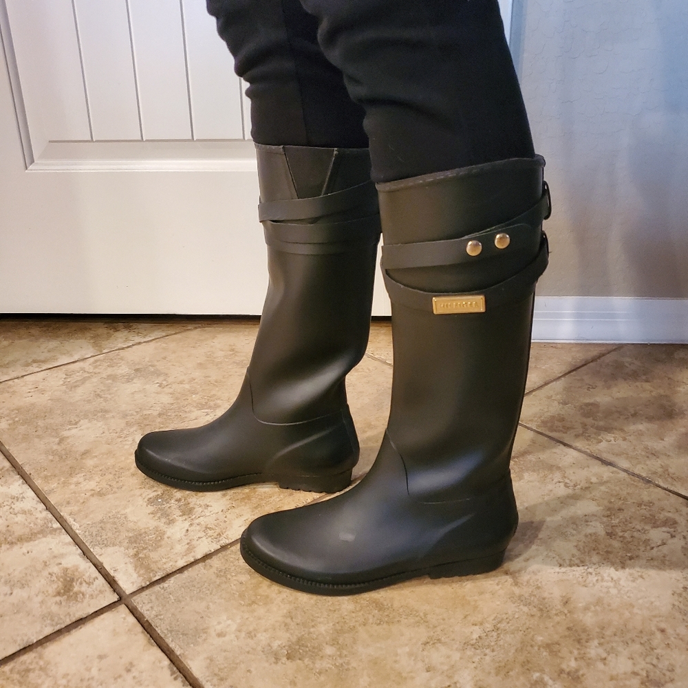 Tommy Hilfiger Black Rain Boots Sz 6